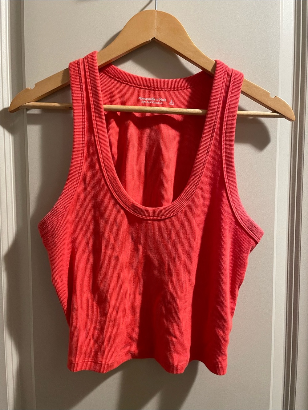 Abercrombie & Fitch Soft Essentials Women's Coral Ribbed Crop Tank Top Sz Large